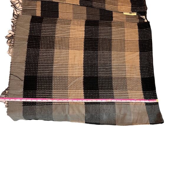 Collection 18 Women One Size Wrap Bohemian Tan Black Fringe Soft Winter Fall NEW - Picture 12 of 12